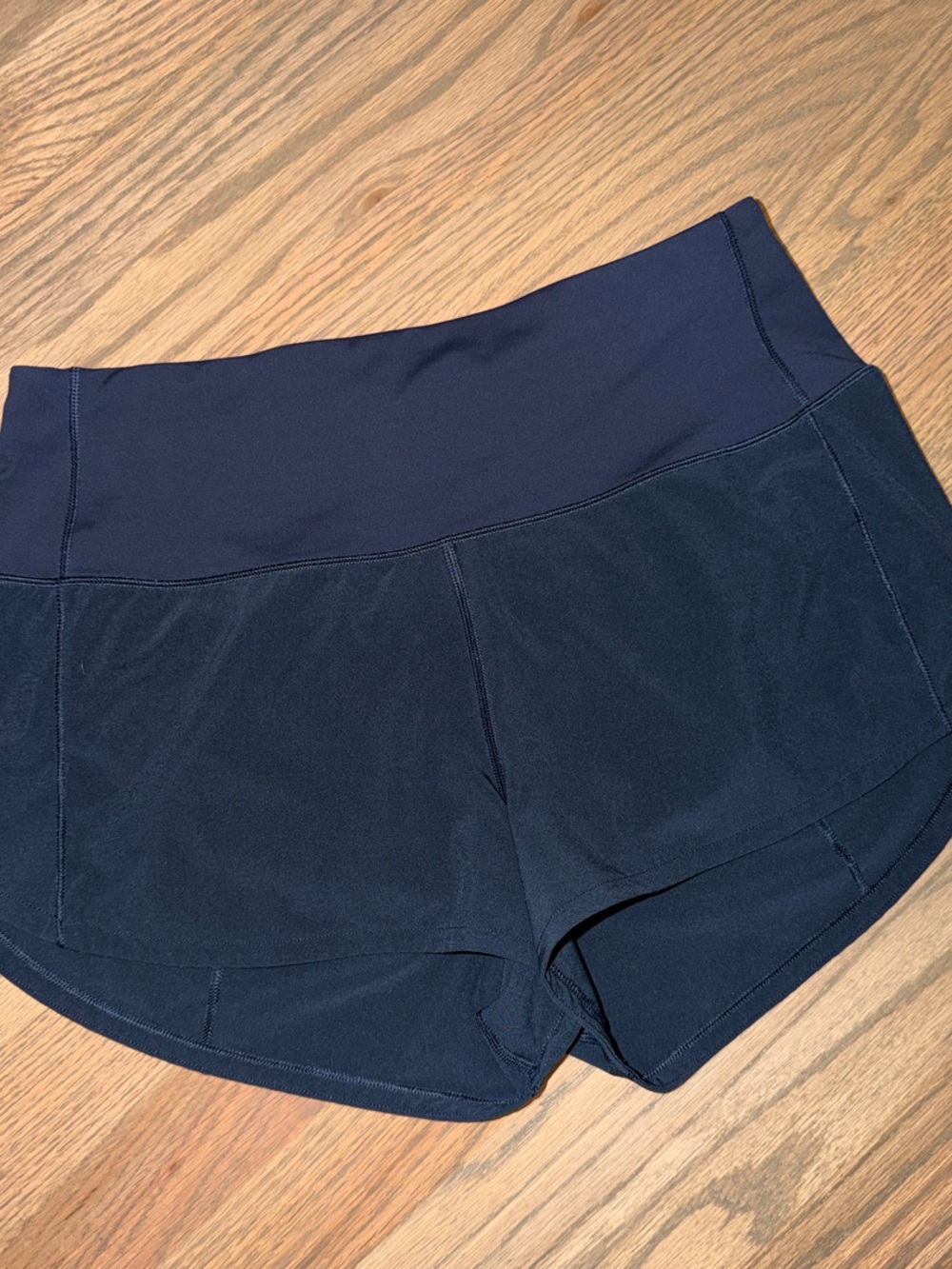 Like New- Lululemon Navy High Rise Speed Up Short 2.5 Sz 6